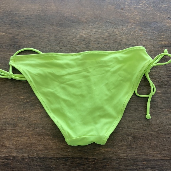 Victoria’s secret bikini bottom - Picture 4 of 4